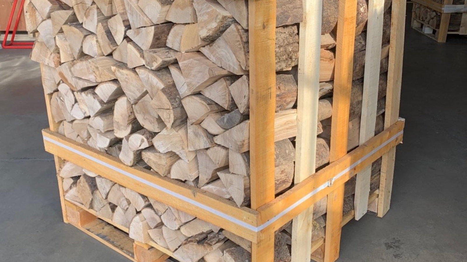 kiln-dried-ash-logs-three-quarter-crate-p123-462_image.jpg